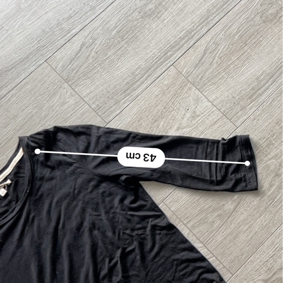 J Brand Black 3/4 Sleeve Top (Lyocell/Cupro Blend, Size S) - Picture 4 of 8